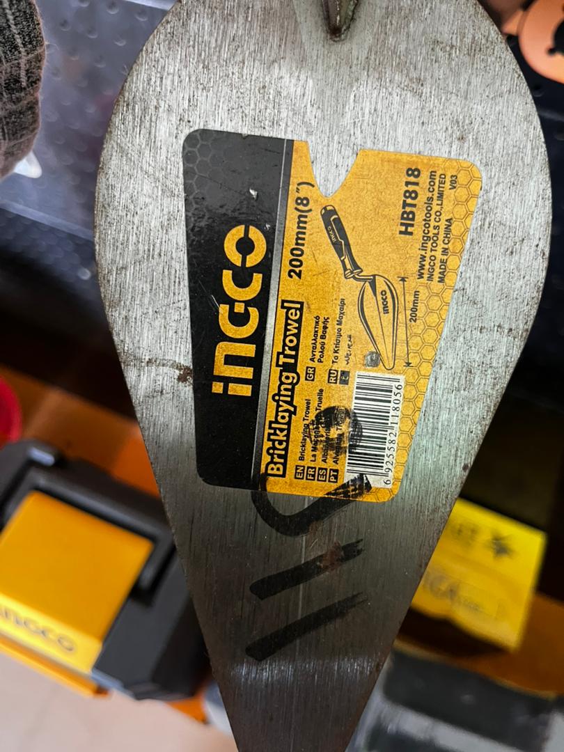 Truelle maçon 200mm